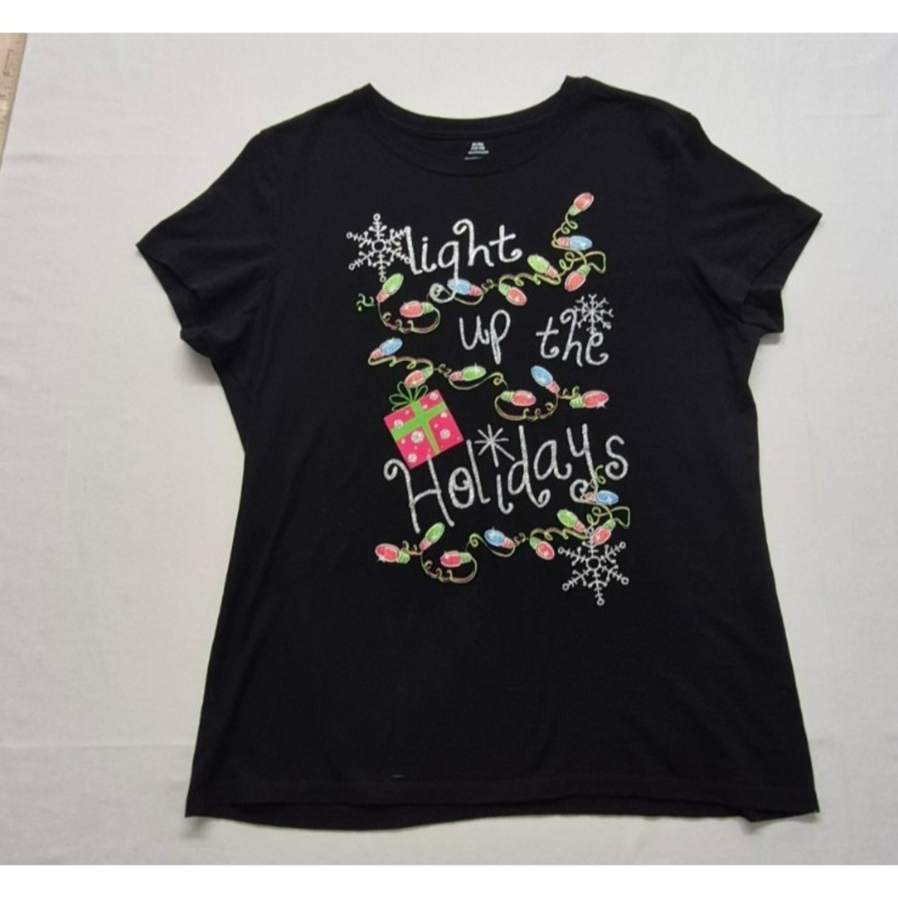 Unbranded women's black Christmas Graphic t-shirt "Light up the Holidays" XL